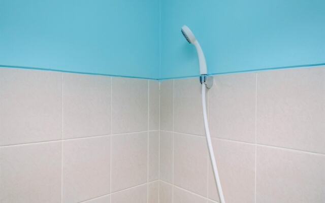 Comfy And Tidy Studio Kaliana Apartment