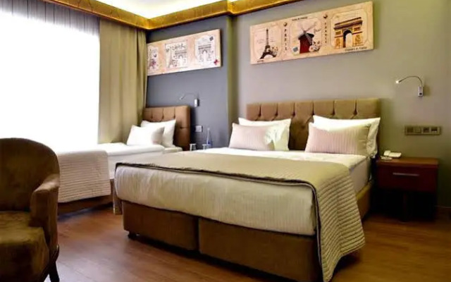 The Elegant Hotel