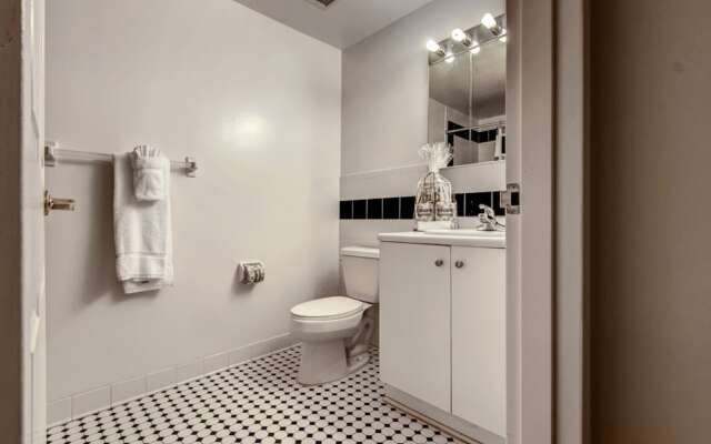Global Luxury Suites at Stoneridge Mall