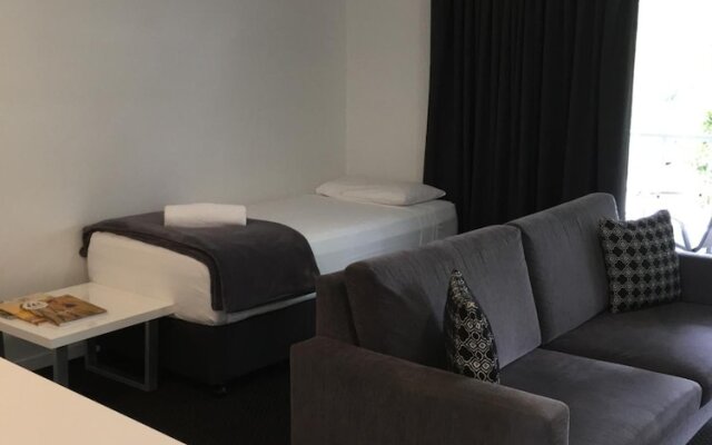 Cooroy Luxury Motel Apartments Noosa