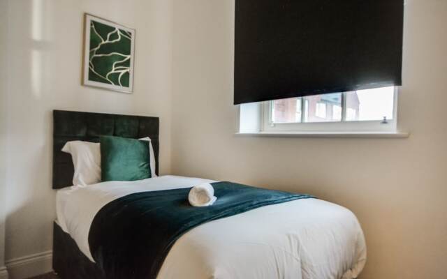 Lovely 1-bed Apartment in Wigan