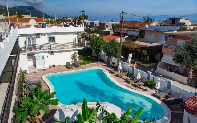 Aquarius Beach Eco-Hotel