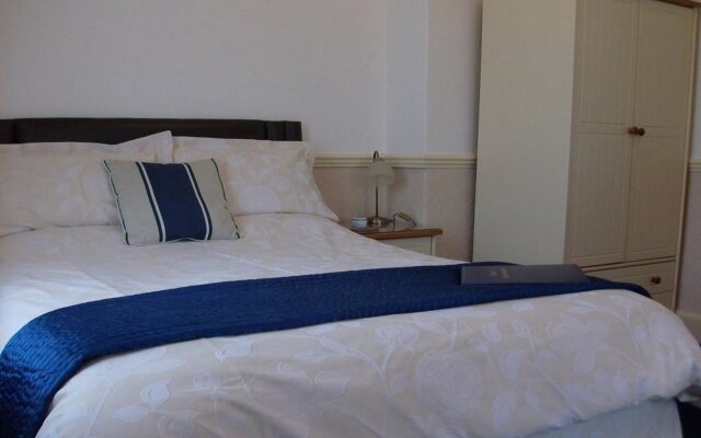 Crown Lodge Guest Accommodation