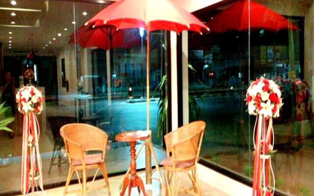 The Living Hotel at Surat Thani