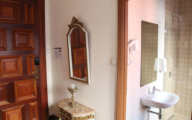 Sant Jordi Hostels Lisbon