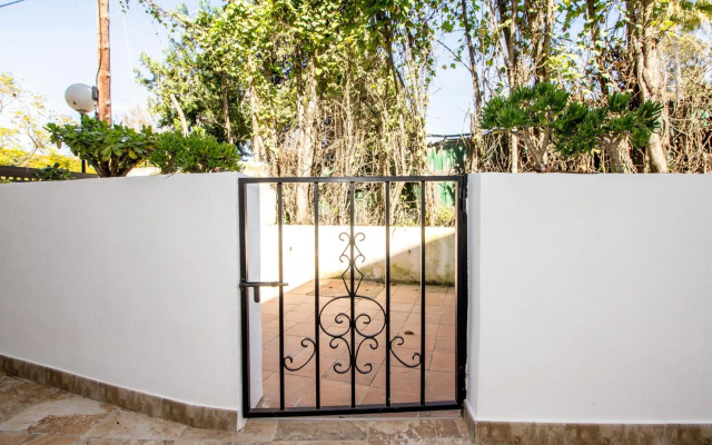 Perfectly located beachside apartment in Elviria Marbella