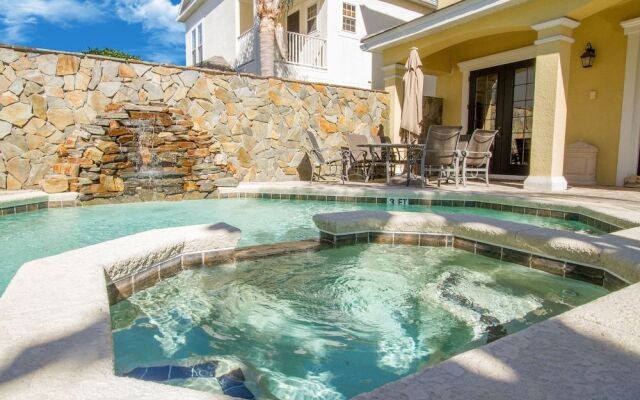 Reunion Disney Villa