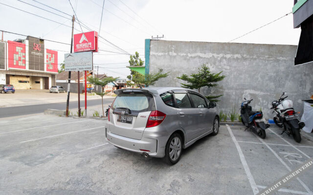 Airy Bandara Tjilik Riwut Seth Adji 31 Palangkaraya