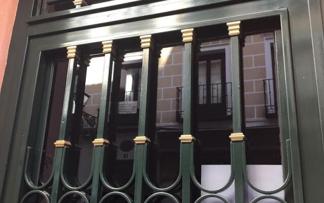 Yellow Centro La Latina Plaza Mayor