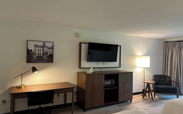 Hotel Vervana, Trademark Collection by Wyndham