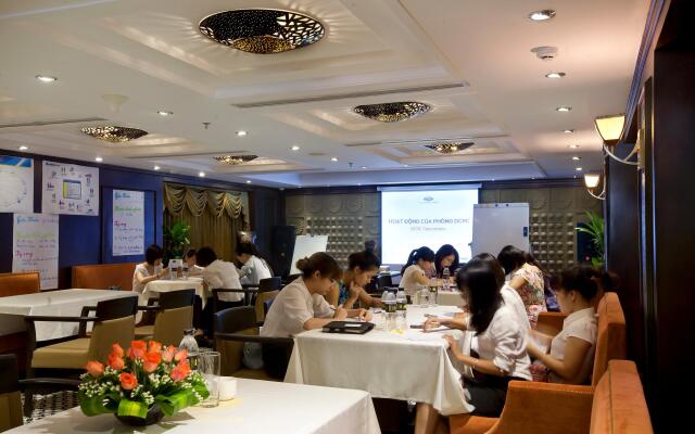 Golden Lotus Luxury Hotel