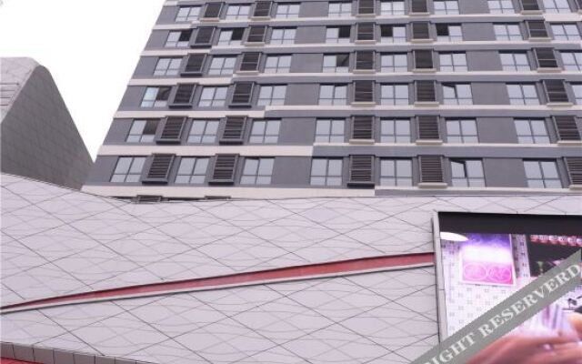 Super 8 Hotel (Ziyang Wanda Plaza)