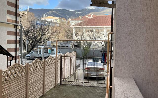 Апартаменты на улице Островского 67Ж