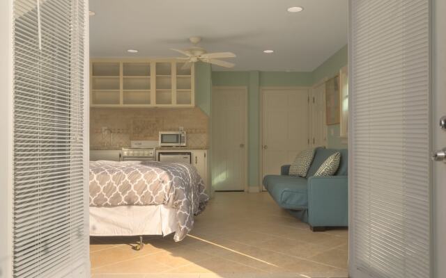 Beachside Studio With Mini Kitchen - Sleeps 2