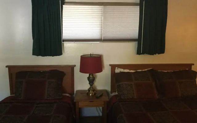 Cedar Lodge Motel