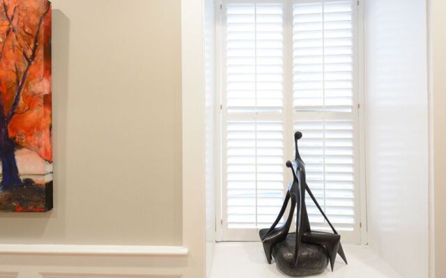 Gentry Hotel by RedAwning