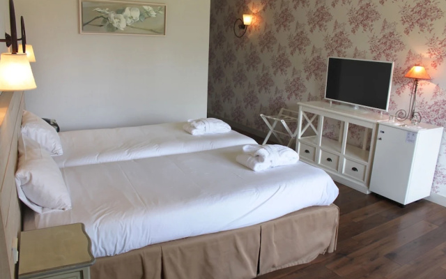 Logis Hôtel & Restaurant L’Ermitage
