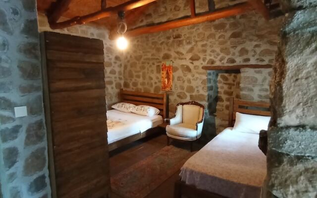 Thousand Ally Boutique