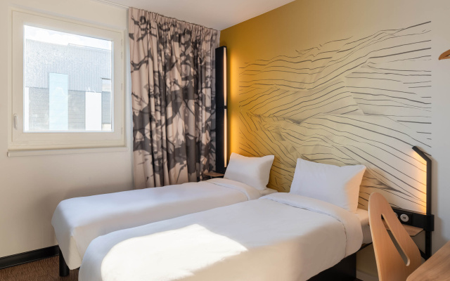 B&B HOTEL Massieux Genay