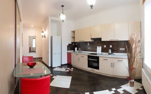 Апартаменты в Киеве, ул. Златоустовская, 50-1