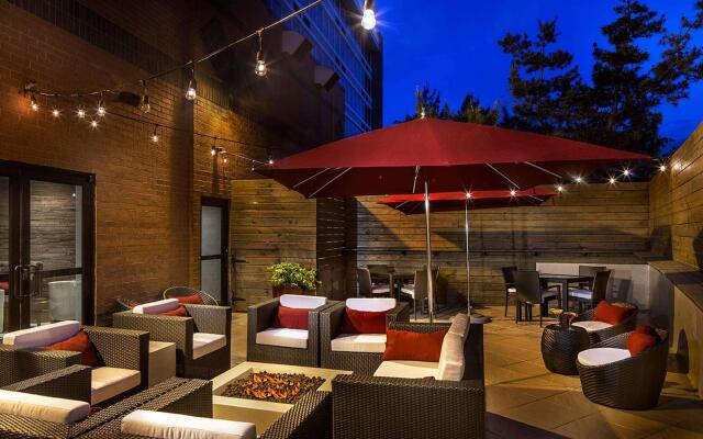 DoubleTree by Hilton Hotel Largo/Washington DC