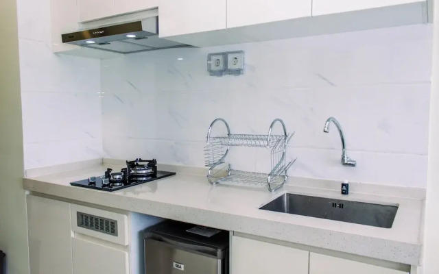 Studio With Cozy Design At Sky House Bsd Apartment