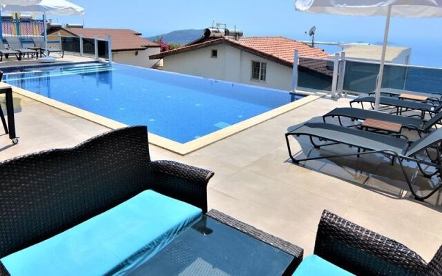 Villa Yeni