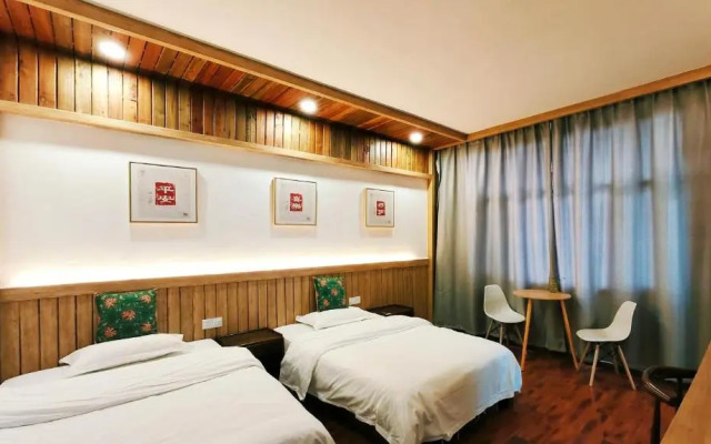 Tianmen Hotel