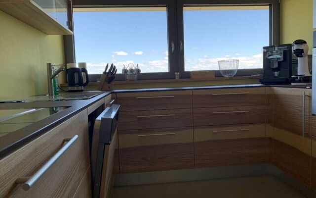 Mosel Sky Lounge With Loggia & Panoramic View