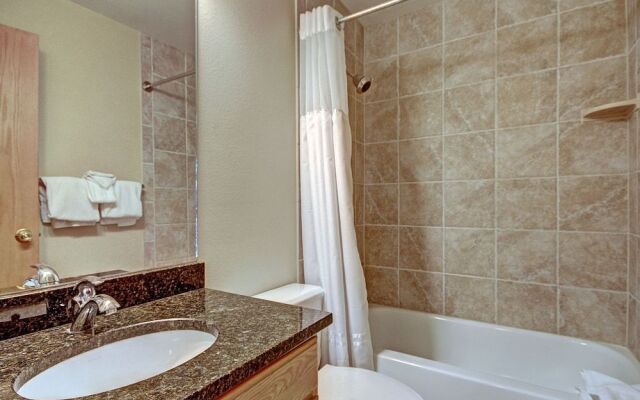 River Mtn Lodge E215D