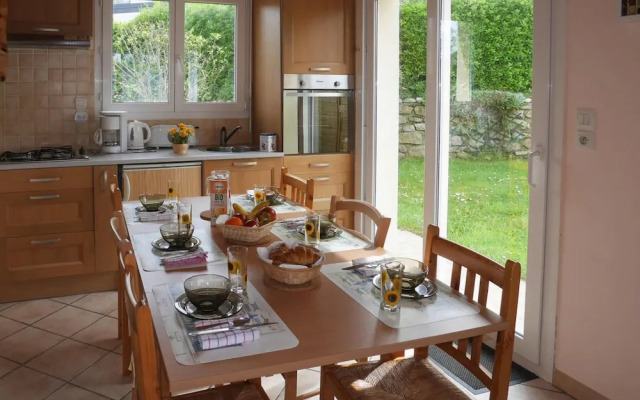 Holiday Home in Plouarzel Near Sandy Beach