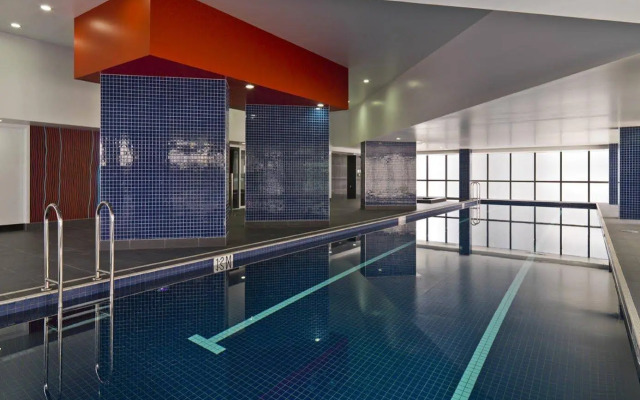 Meriton Suites Adelaide Street, Brisbane