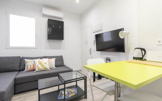 Dobo Homes Ronda De Valencia Apartment