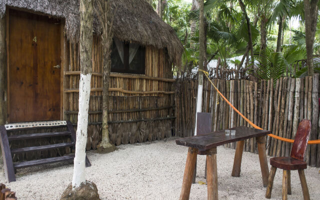 Maya Cabanas & Cenote Tulum