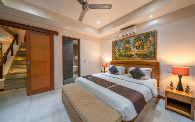 Villa Seacluded 1 - 3BR Villa in Central Seminyak - Large Pool