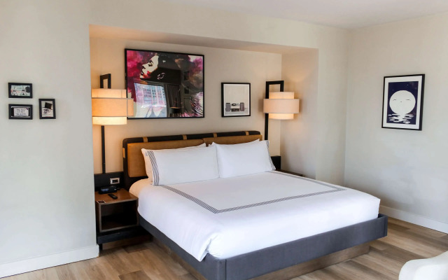 Thompson Chicago, by Hyatt