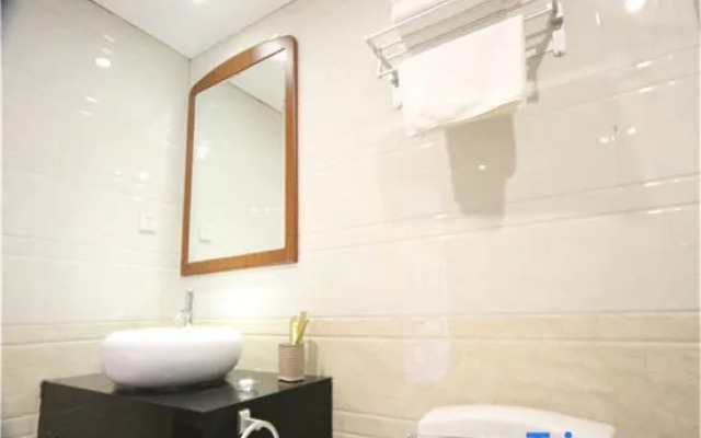 Nenjiang Hotel