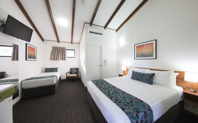 Palms City Resort
