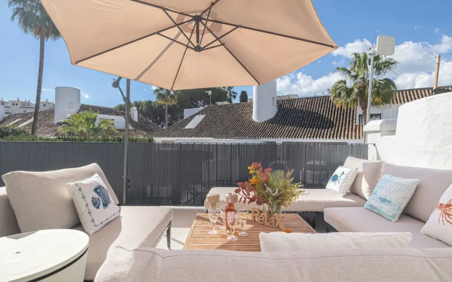 Puerto Banus Near La Sala By The Sea