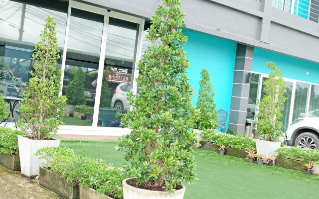 Tenera Boutique Residents
