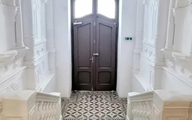 Amazing flat with garden, Vinohrady near center