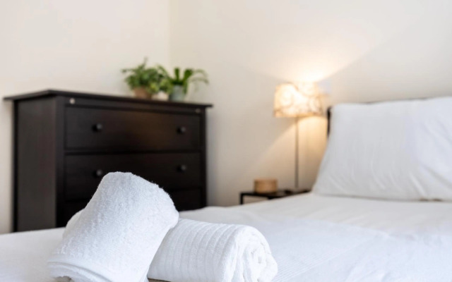 Urban City View Apartment