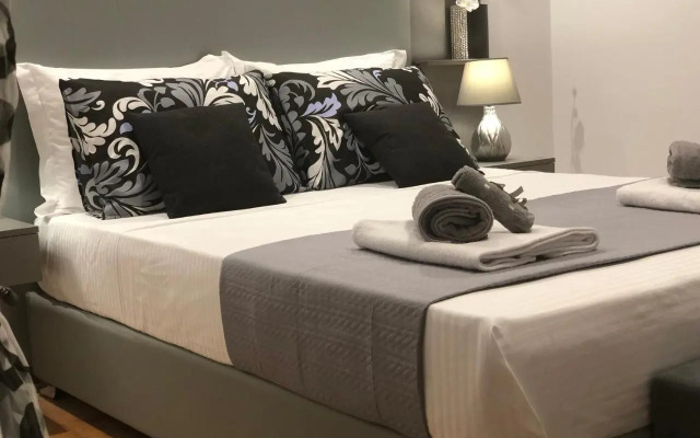 Athenaeum Acropolis Residence 1min to Museum