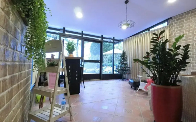Propitious Castle B&B