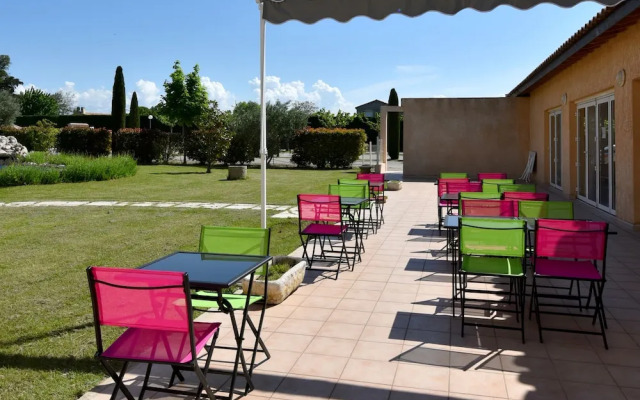 Hotel Pernes Les Fountaines