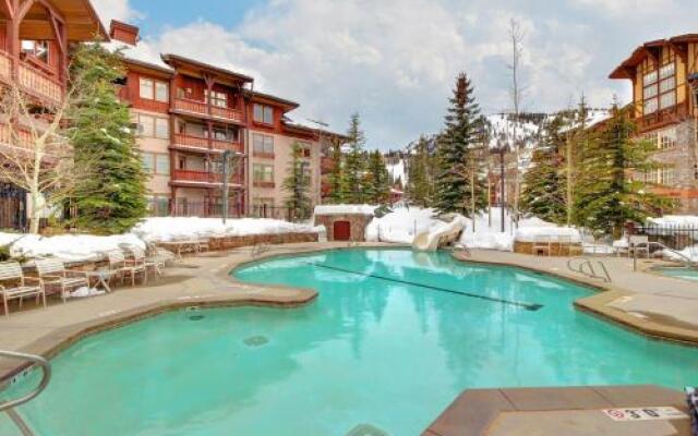 Powderhorn Lodge 408: Rustic Mountain Suite
