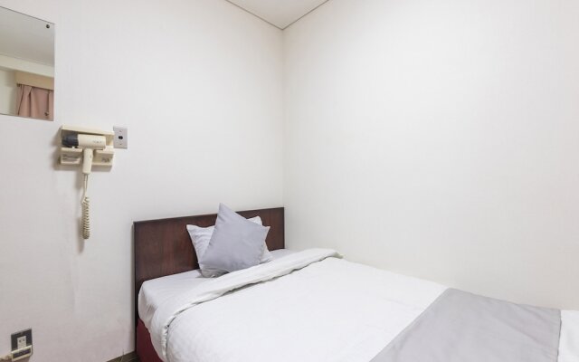 Business Hotel Green by OYO Rooms