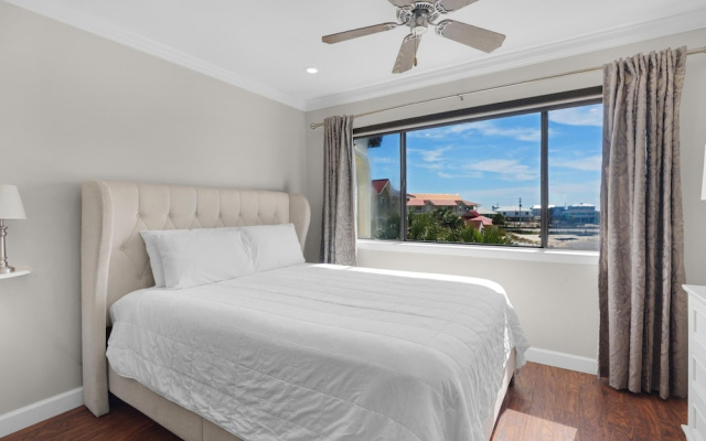 Sunset Harbor Palms 2-304