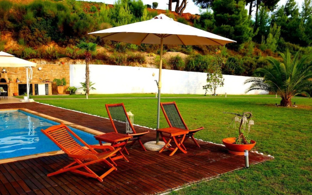 Nutsford Private Pool Villa