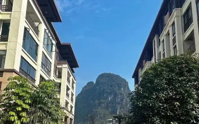 Yangshuo river bank villa
